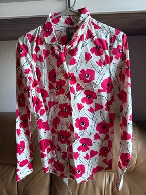 Button-Down Floral Tie-Neck Blouse in White and Pink